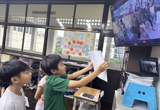 オンラインでの再会を楽しむ 4年生