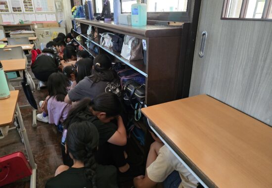 不審者対応の避難訓練